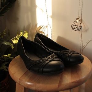 Bare Traps Braided Black Heeled Flats Size 8.5